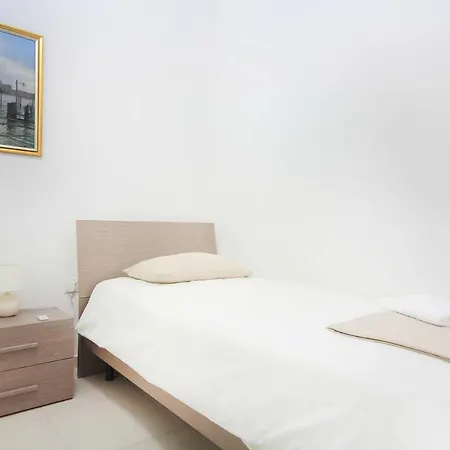 Etoile Court L-Imgarr