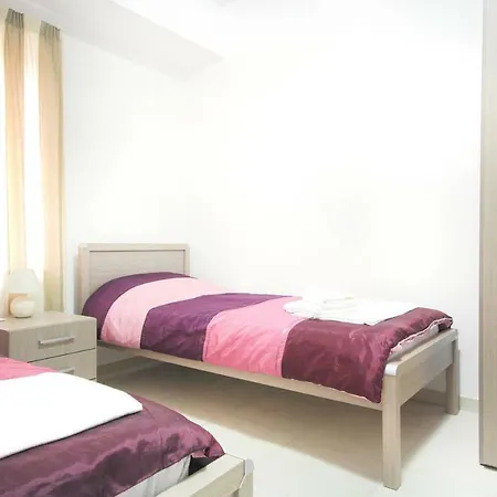 Apartman Etoile Court